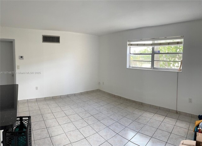 Photo - 465 S Royal Poinciana Blvd Unit 1B