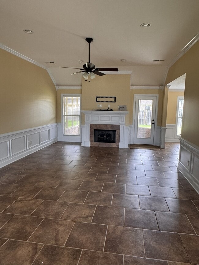 Great Room w/Fireplace - 23 Reflection Cv