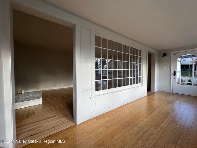 Photo - 830 Union St