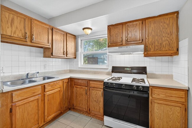 Photo - 3 Bedroom Ranch Style Home In Dellwood