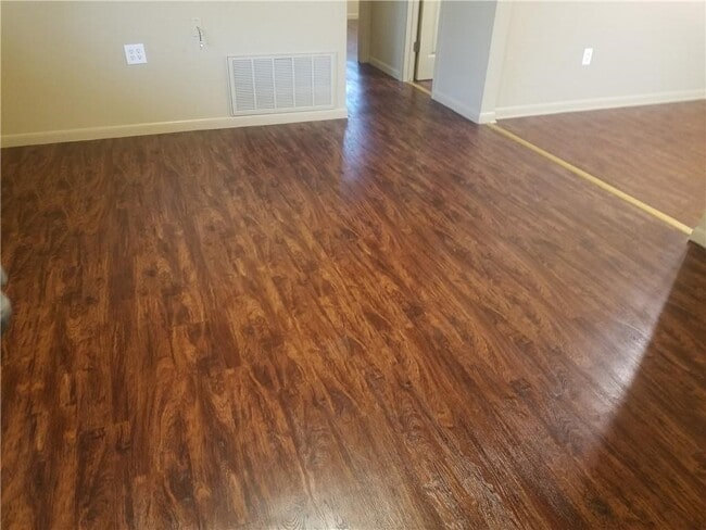 Photo - 598 N 40th St