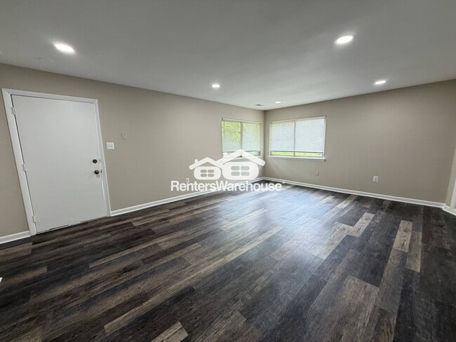 Photo - 7538 Woodbine Dr