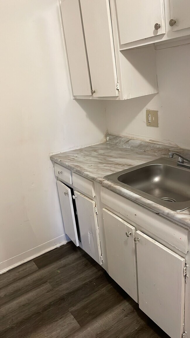 Photo - 3265 E 143rd St Unidad 105