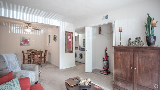 2BR,1BA,-800SF