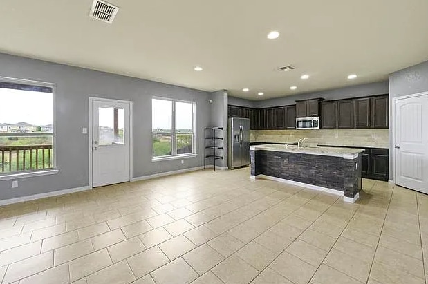 Photo - 3310 Battlecry