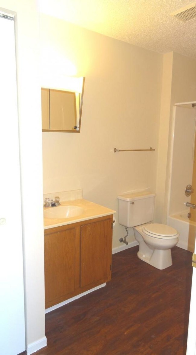 Photo - Briarwood Apartments of DeKalb