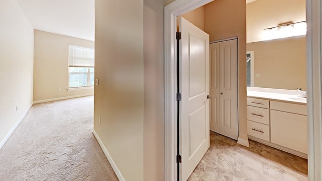 Image_Yigc5JUz92.jpg - Worthington Apartments