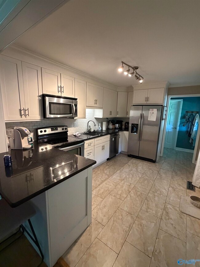 Photo - 217 Drake Ave SW