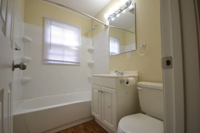 316 N Wilson Ave Unit 1