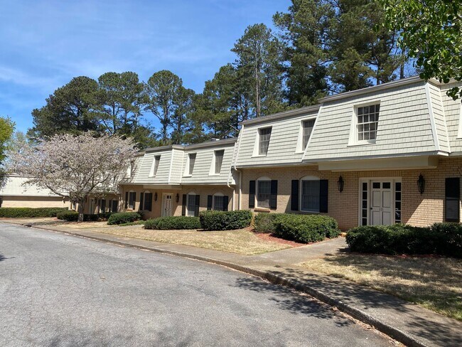 Georgetown Village Apartments