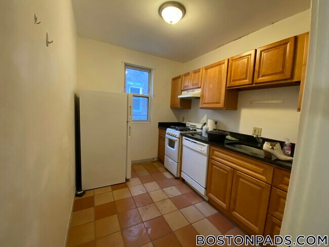 Photo - 15 Scottfield Rd Unit 9