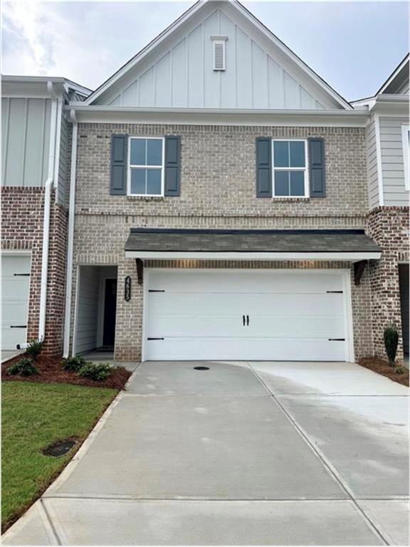Building Photo - 4635 Moray Dr