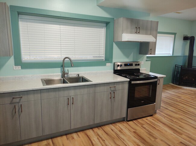 Photo - 801-801 20th St NE Unit 1