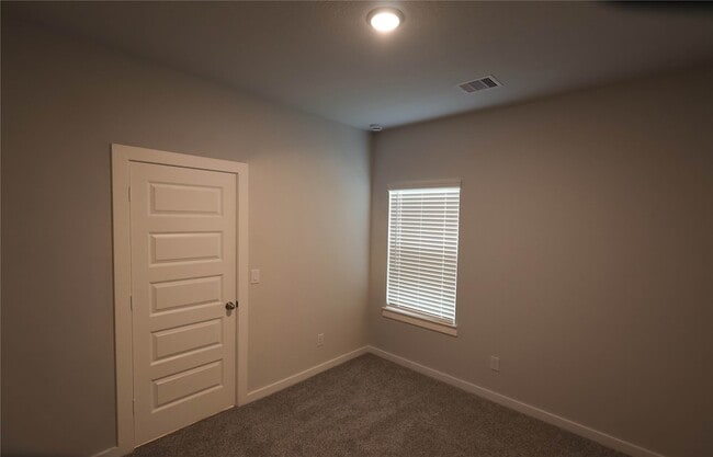 Photo - 8587 Blueberry Ash St