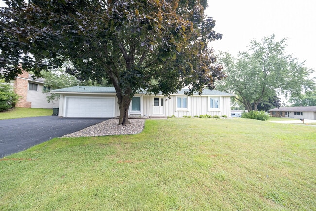 Building Photo - 14200 Elgin Ct Rental