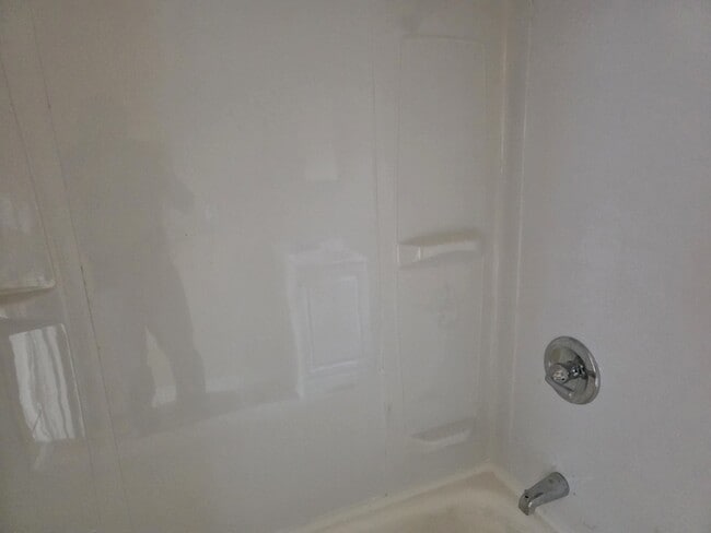 Photo - 1023 E Lovejoy St Unit #2