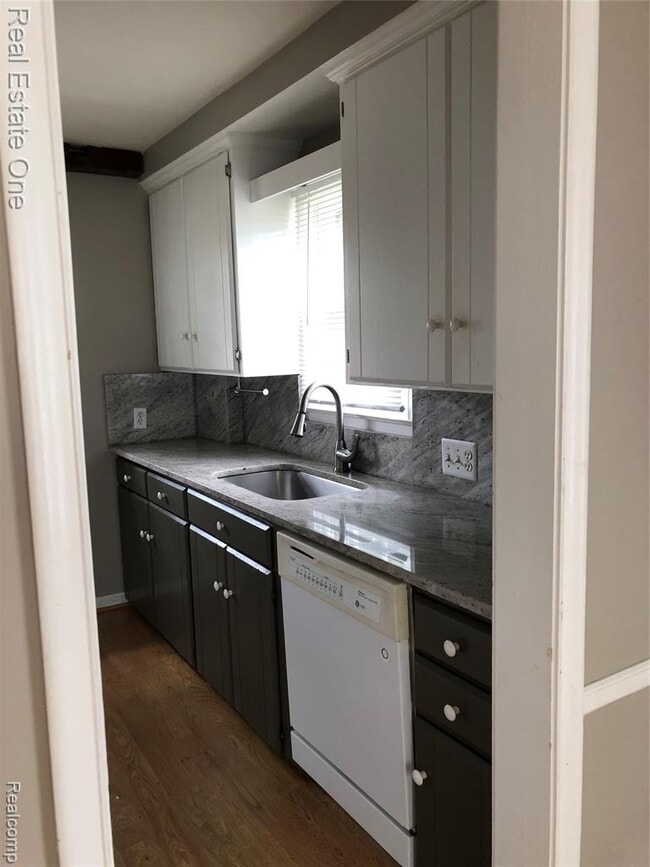 Photo - 1070 Lincoln Ct