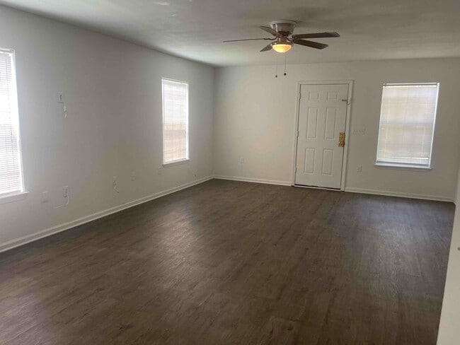 Photo - 2245 S Meridian St Unit 2