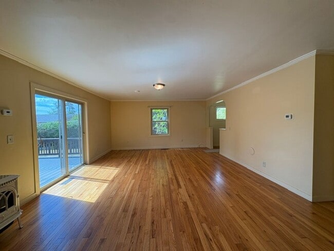 Photo - 3+ Bedroom, 2 Bath Gardener's Dream Home in Sunny Blue Lake