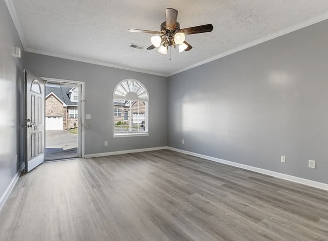 Photo - Renovated End-Unit Townhome with Spacious Primary Suite