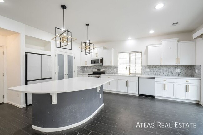 Building Photo - 5560 N Cathay Ct