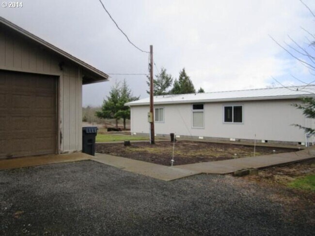 Photo - Country Living in Monroe Oregon! 3 Bedroom on Acres