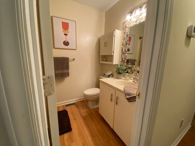 Photo - fully furnished 3 bdr 2 bath home on a pond