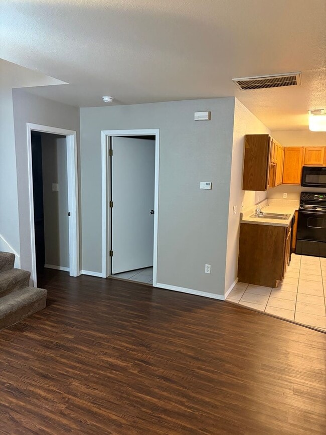 Photo - 1125 Grinnel Cir Unit 1125 Grinnel duplex-B