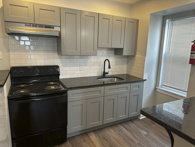 Photo - 50 E Washington Ln