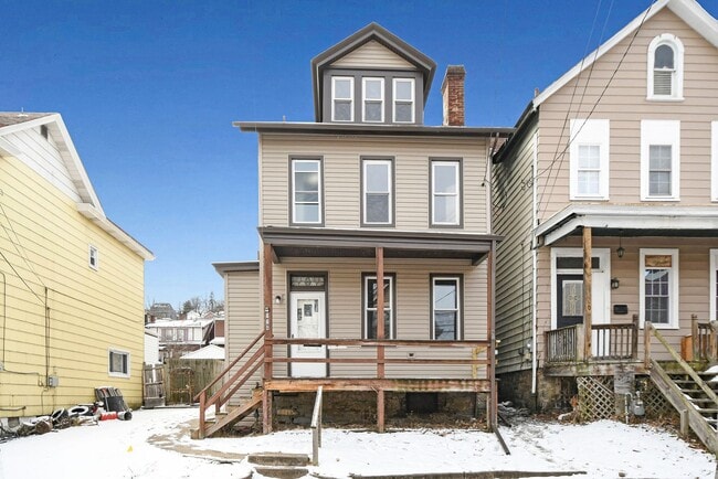 Building Photo - 855 Crucible St Unit 2