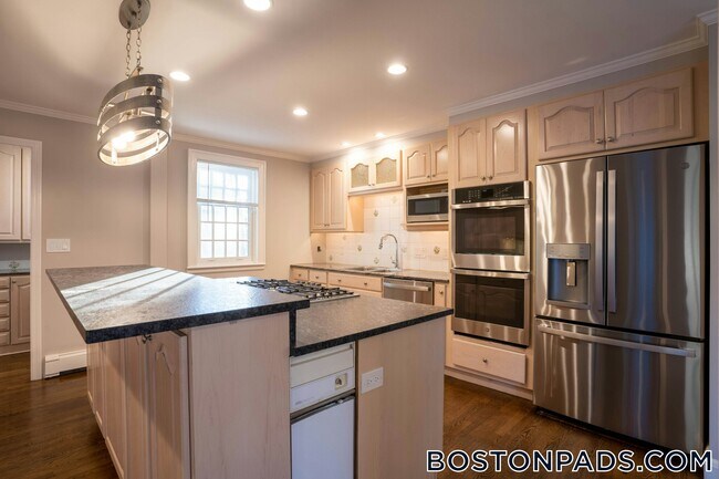 40 Puddingstone Ln