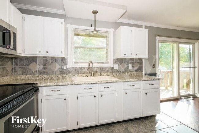 Photo - 5548 NE 58th St