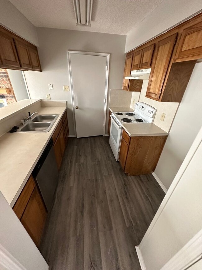 Photo - Full brick 2 bed 2 bath Covered Carport and wood burning fire place