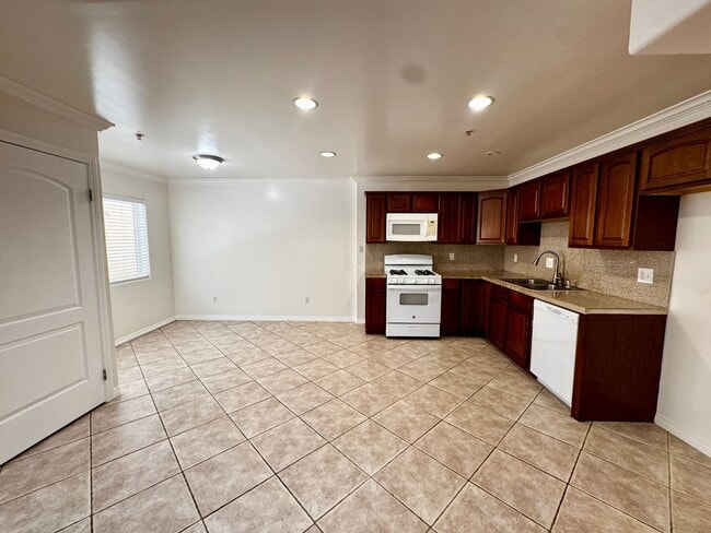 Photo - 13525 Vanowen St Unit 106