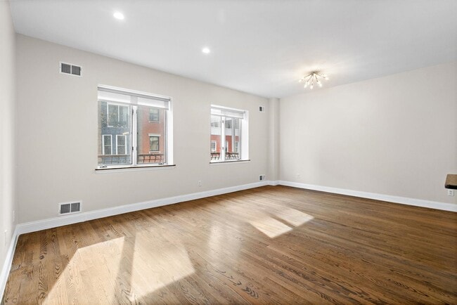 Photo - 556 1st St Unit 2