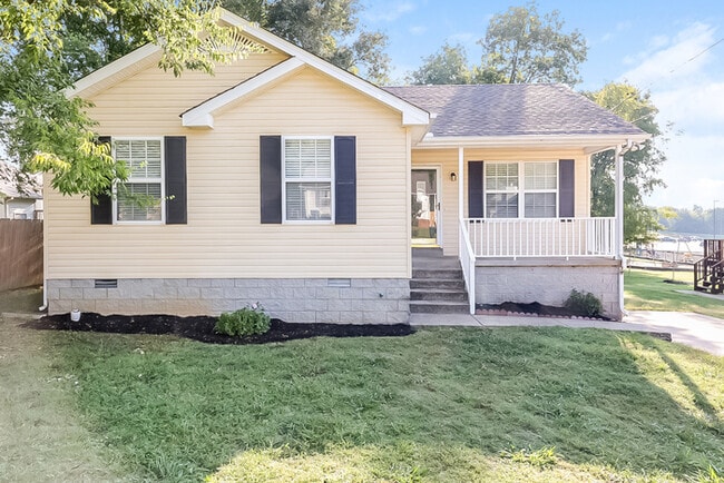 Building Photo - 1031 Heydel Cir