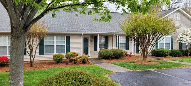 Building Photo - 116 Wesley Harris Cir