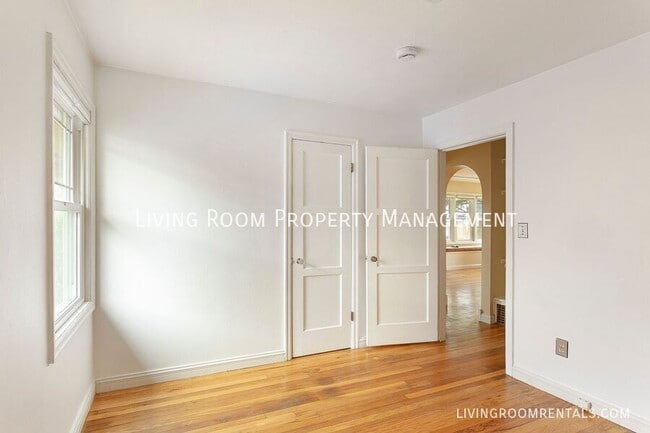 Photo - 3135 NE 86th Ave