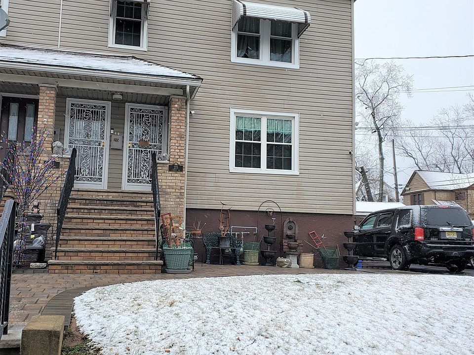 Photo - 213 Linden Rd