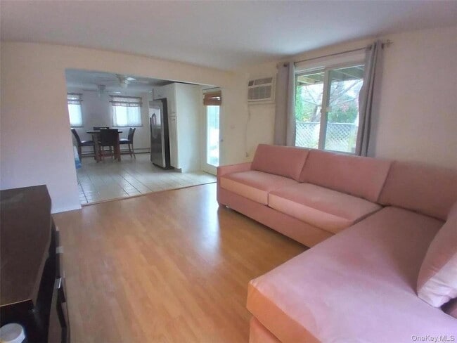 Building Photo - 95 Springville Rd Unit 3 Rental
