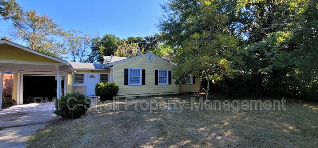 Photo - 302 Rue Max St House