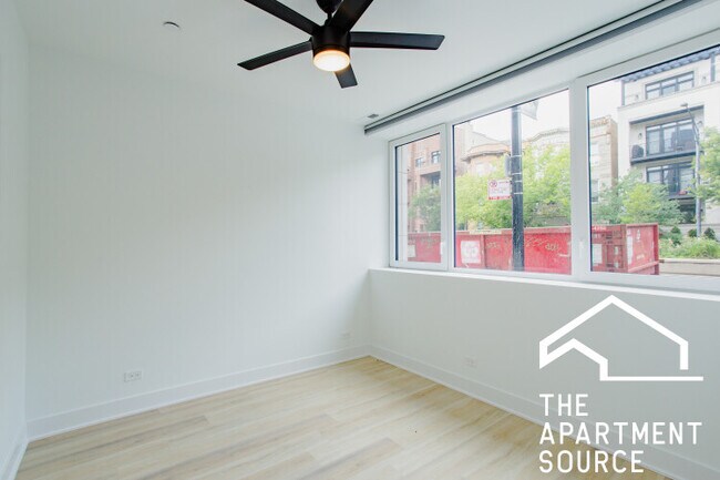 Photo - 3821 N Ashland Ave Unit 102