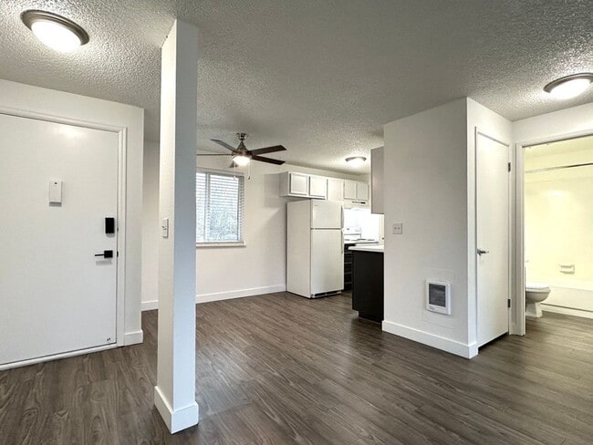 Photo - West on Murray Apartments