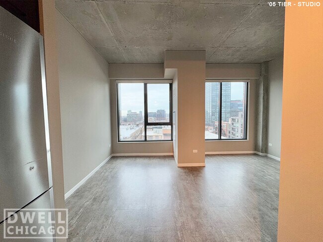 Photo - 935 W Washington Blvd