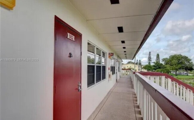 Photo - 82 Fanshaw B Unit 82