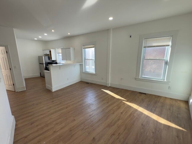 Photo - 112 South St Unit 2