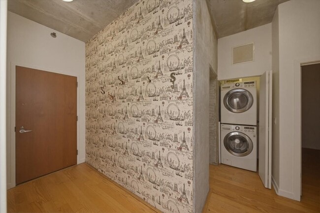 Photo - 235 W Van Buren St Unit #  04507