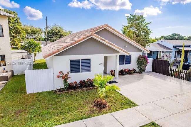 Photo - 3425 SW 69th Ave