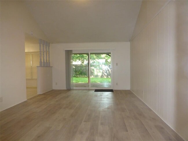 Photo - 1708 Raven Dr