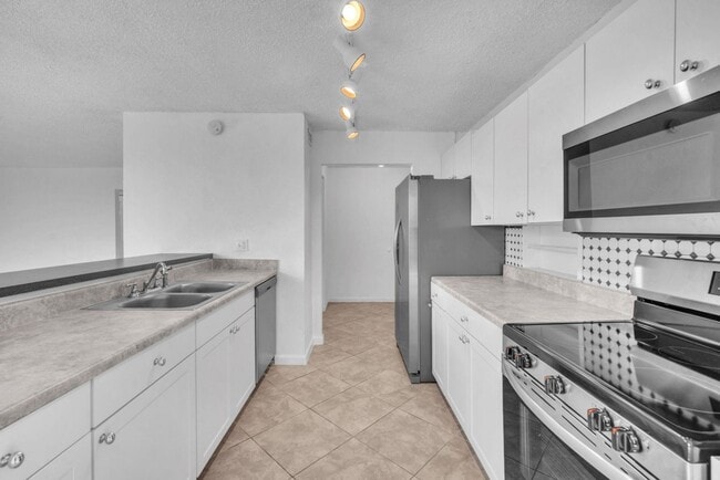 Photo - 3100 N Pine Island Rd Unit 3